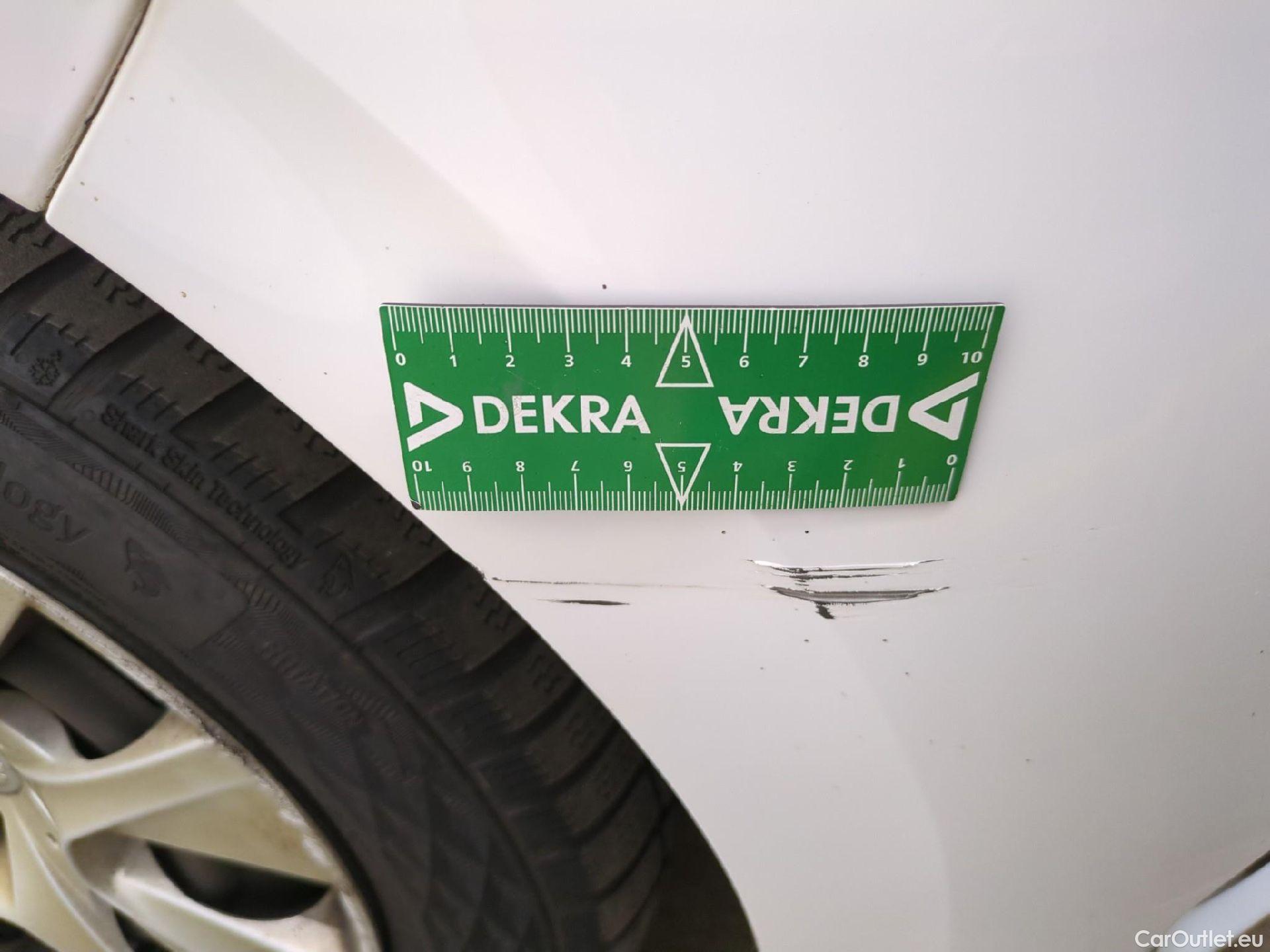  Peugeot  208  Affaire Premium 1.6 HDi 75CV BVM5 E6 #52