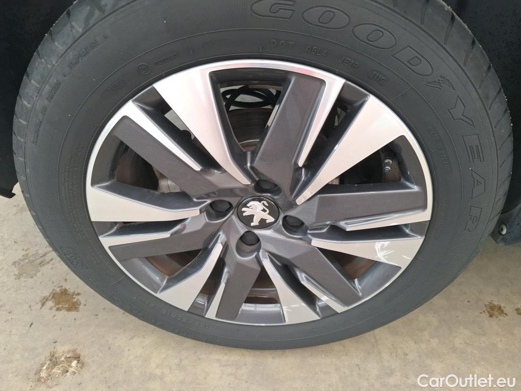  Peugeot  2008  Allure Business 1.5 HDi 100CV BVM5 E6dT #25