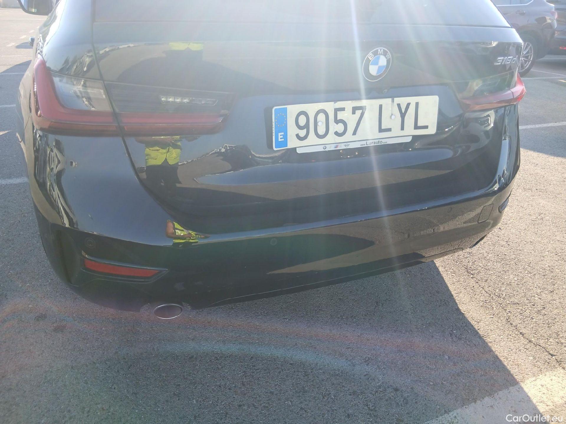  Bmw  Serie 3 BMW  / 2019 / 5P / familiar 318d Auto.Touring #25