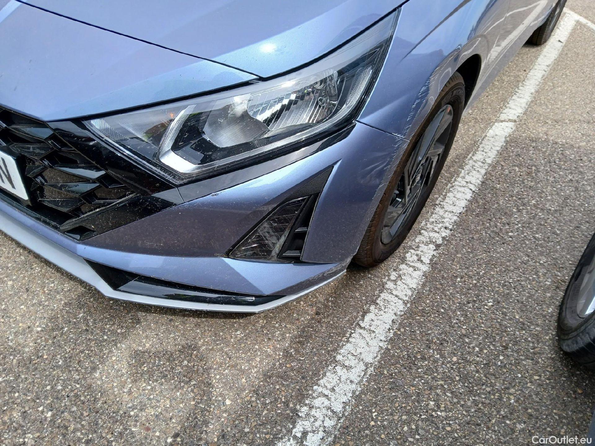  Hyundai  i20 HYUNDAI  / 2023 / 5P / berlina con portón 1.0 T Black Line #3