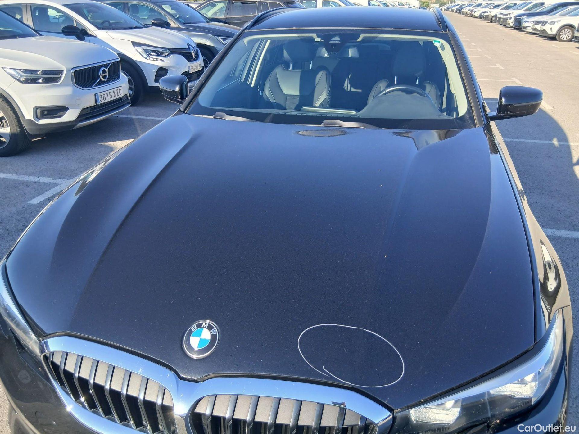  Bmw  Serie 3 BMW  / 2019 / 5P / familiar 318d Auto.Touring #3