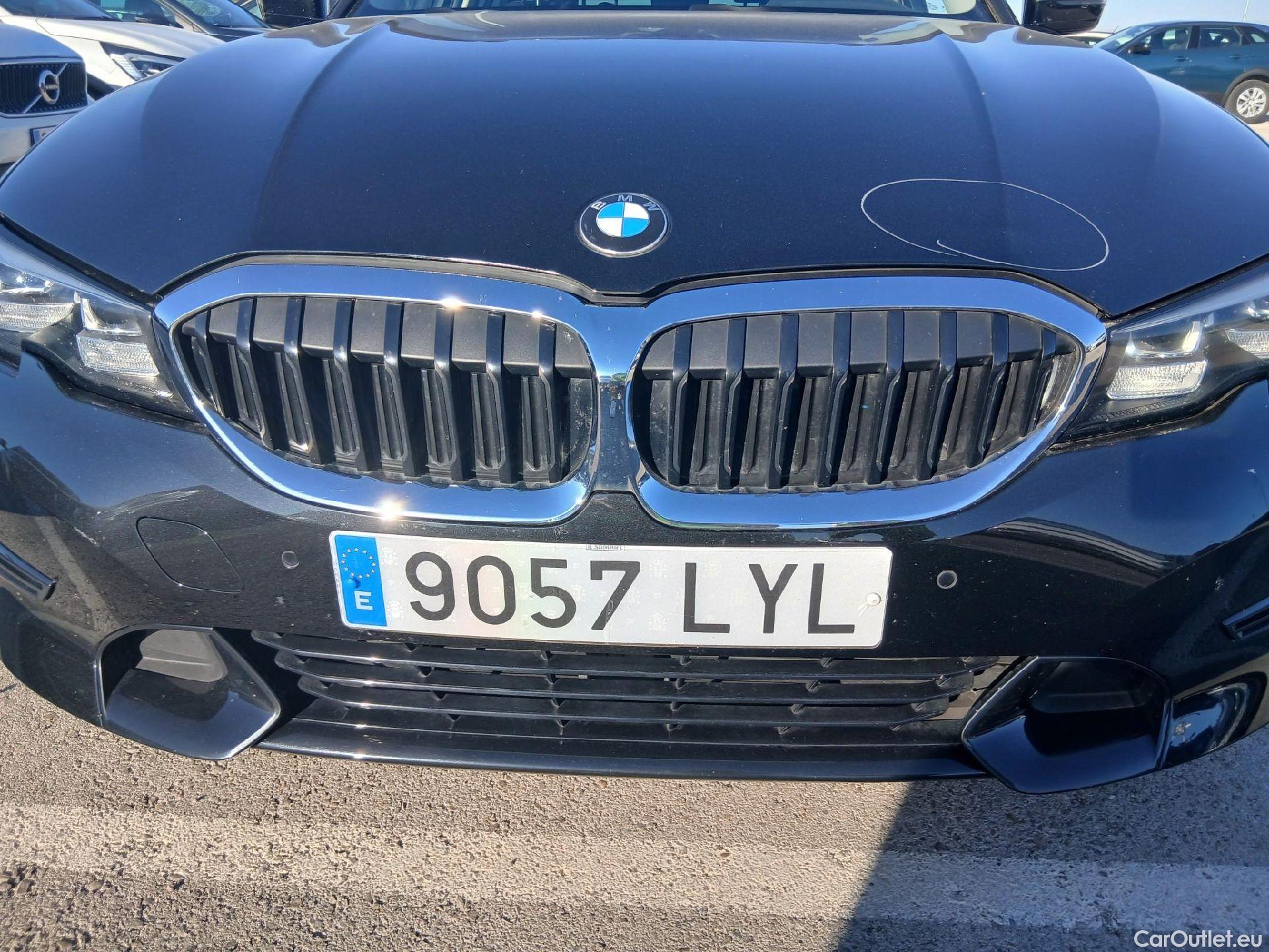  Bmw  Serie 3 BMW  / 2019 / 5P / familiar 318d Auto.Touring #5