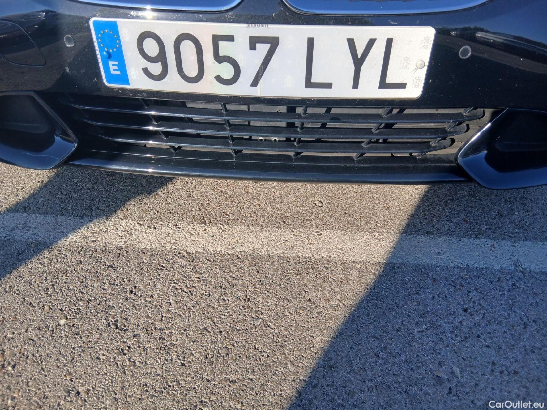  Bmw  Serie 3 BMW  / 2019 / 5P / familiar 318d Auto.Touring #10