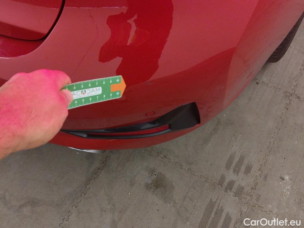  Bmw  Serie 3 BMW  / 2018 / 4P / sedán 330e #14