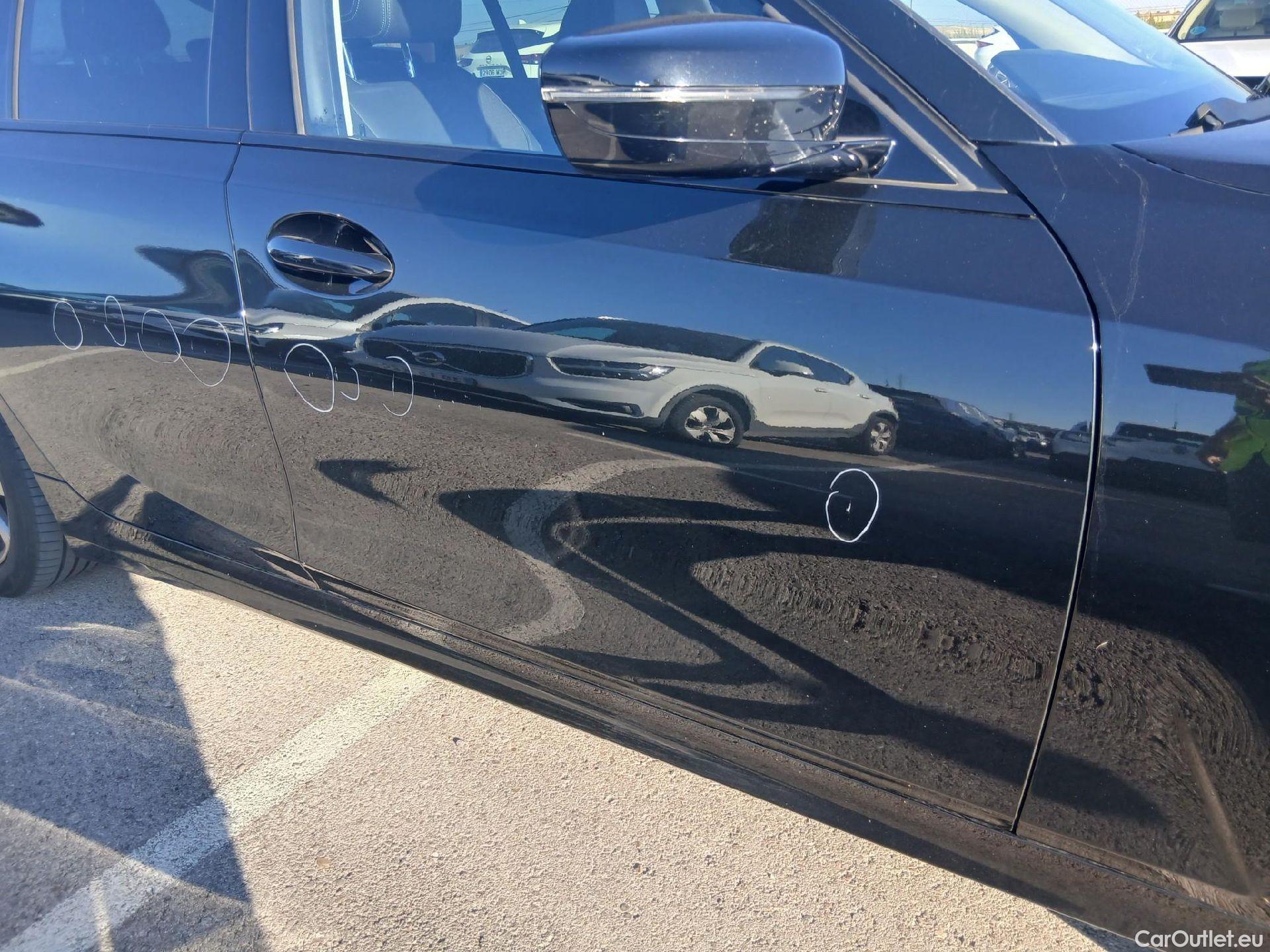  Bmw  Serie 3 BMW  / 2019 / 5P / familiar 318d Auto.Touring #43