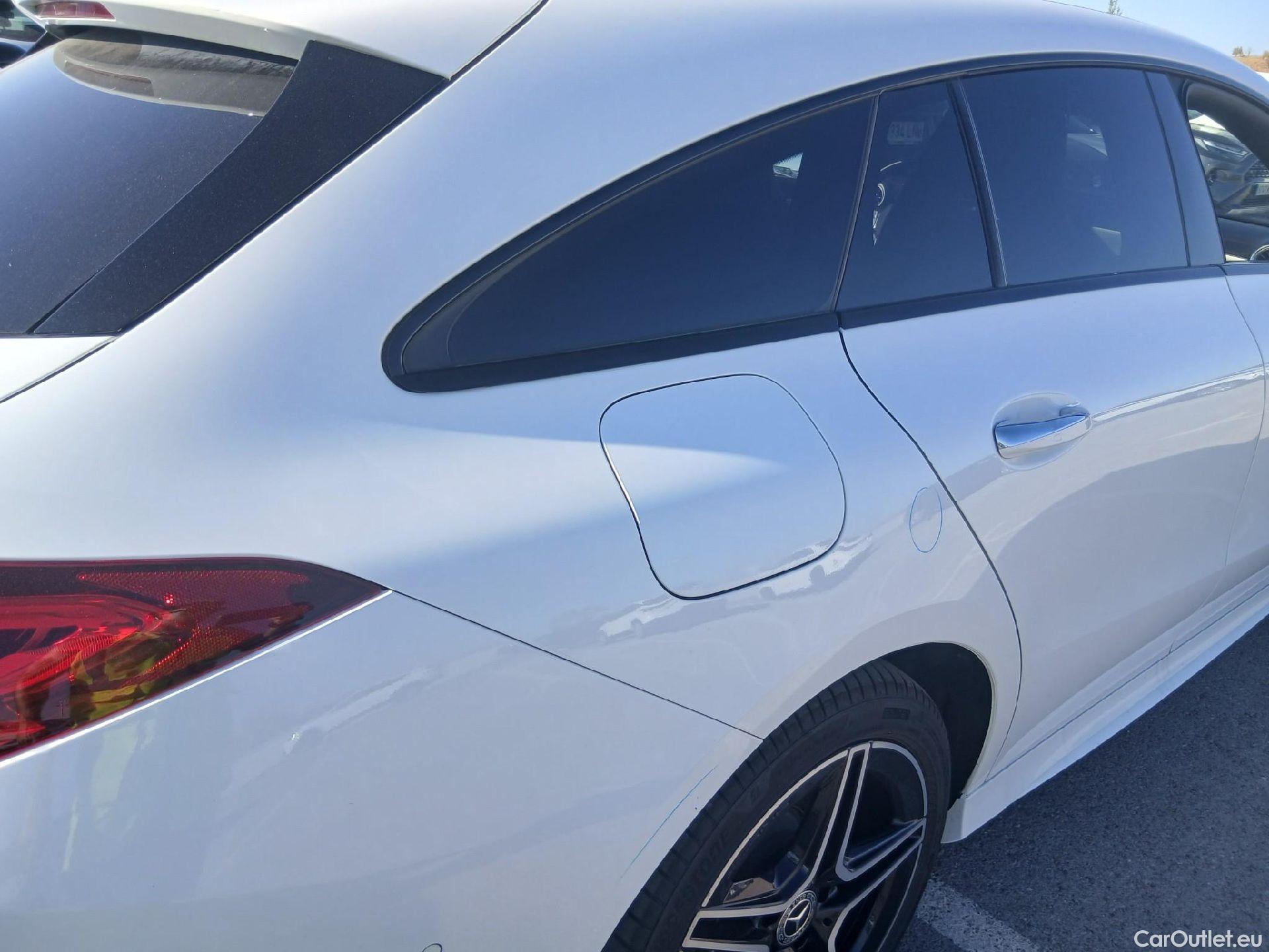  Mercedes  CLA-Klasse MERCEDES-BENZ CLA / 2019 / 5P / familiar CLA 250 e Shooting Brake #28