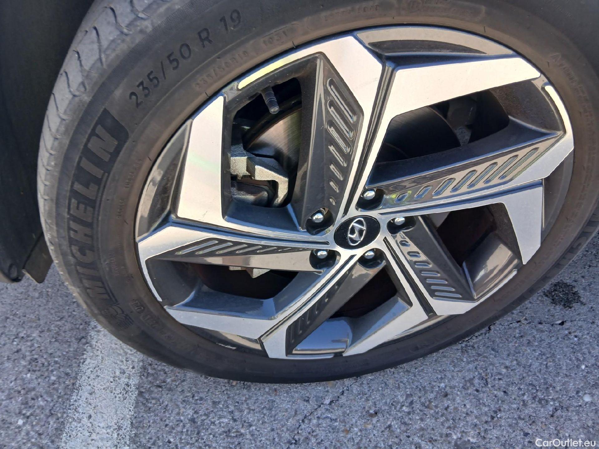  Hyundai  Tucson HYUNDAI  / 2020 / 5P / todoterreno 1.6 TGDI PHEV 195kW Maxx Auto 4X4 #10