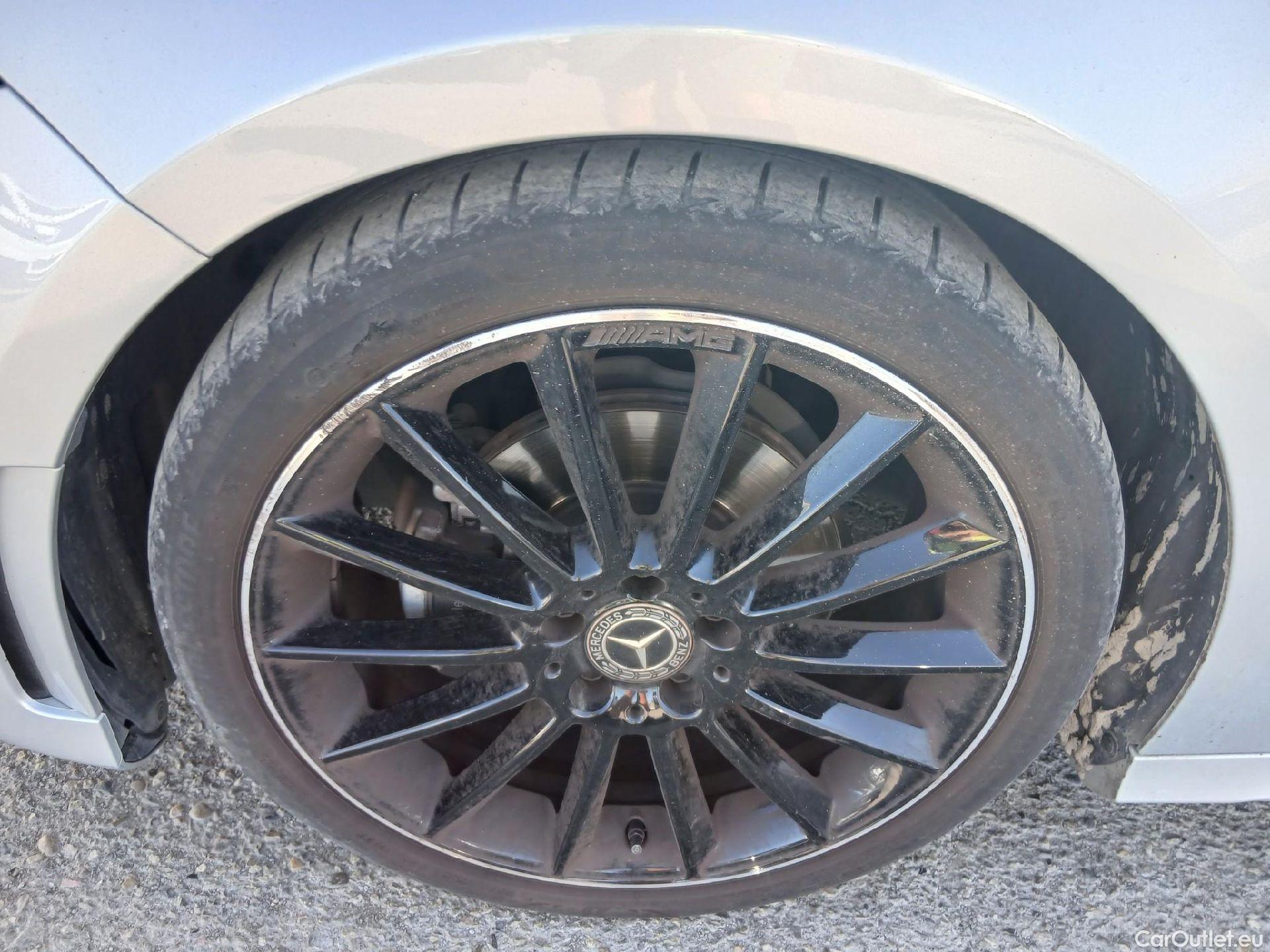  Mercedes  A-Klasse MERCEDES-BENZ Clase A / 2018 / 5P / berlina con portón A 200 #6