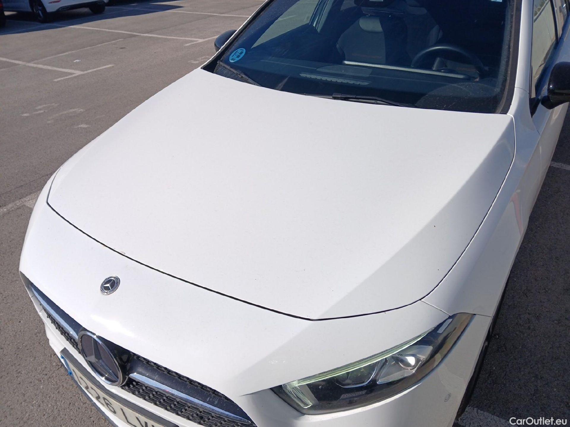  Mercedes  A-Klasse MERCEDES-BENZ Clase A / 2018 / 4P / sedán Sedán A 200 d #9