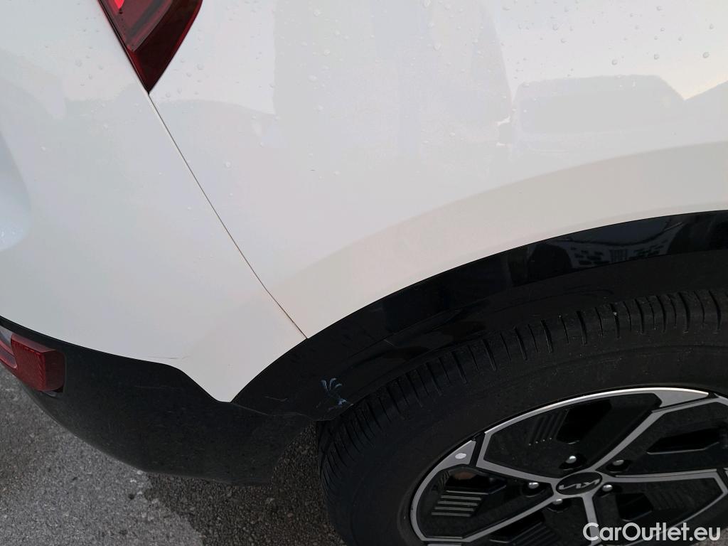  KIA  Niro KIA  / 2022 / 5P / crossover 1.6 GDi HEV 104kW (141CV) Drive #32