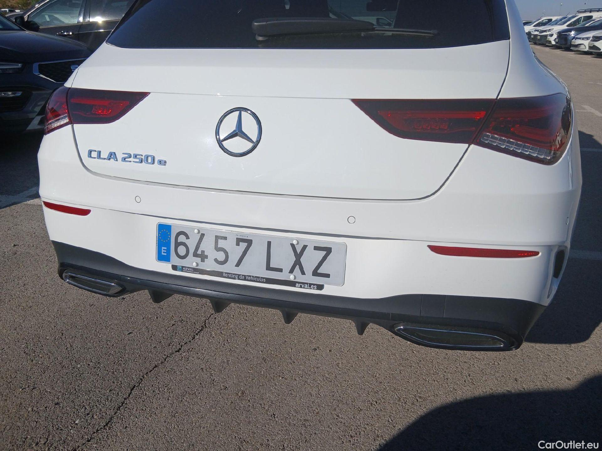  Mercedes  CLA-Klasse MERCEDES-BENZ CLA / 2019 / 5P / familiar CLA 250 e Shooting Brake #20