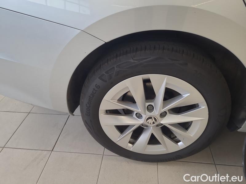  Skoda  Octavia  Combi (NX3)(2020) Oct.C. 4 1.5TSI 150 Style #8