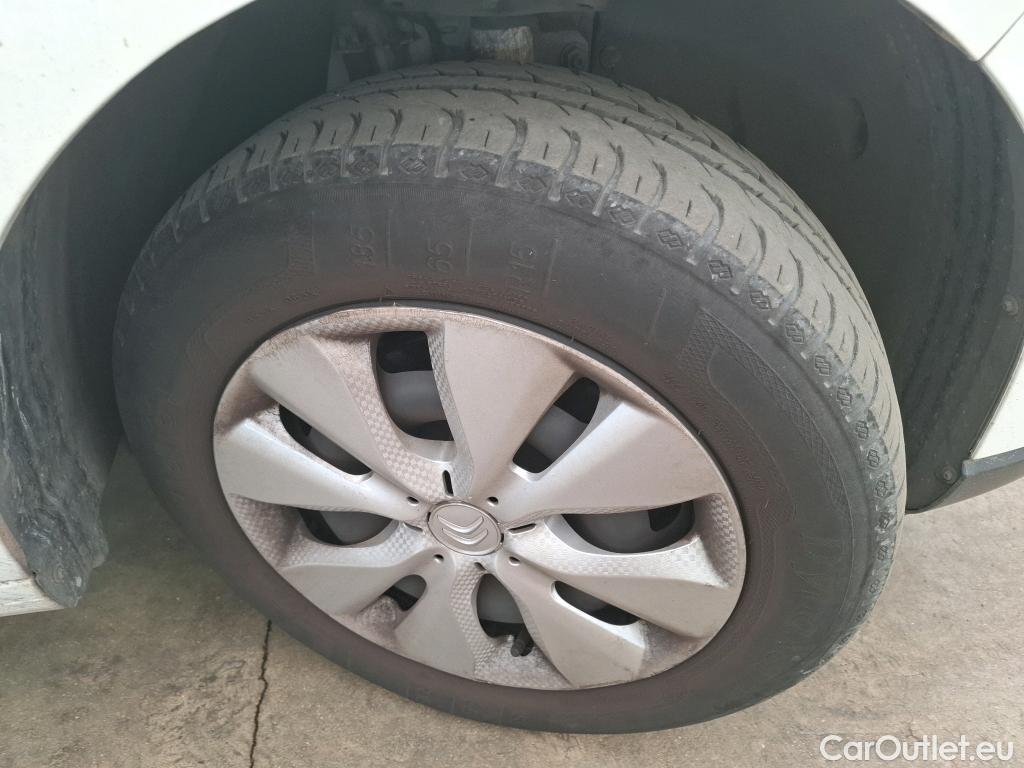  Citroen  C3  Société Live 1.2 PureTech 70CV BVM5 E6dT #4