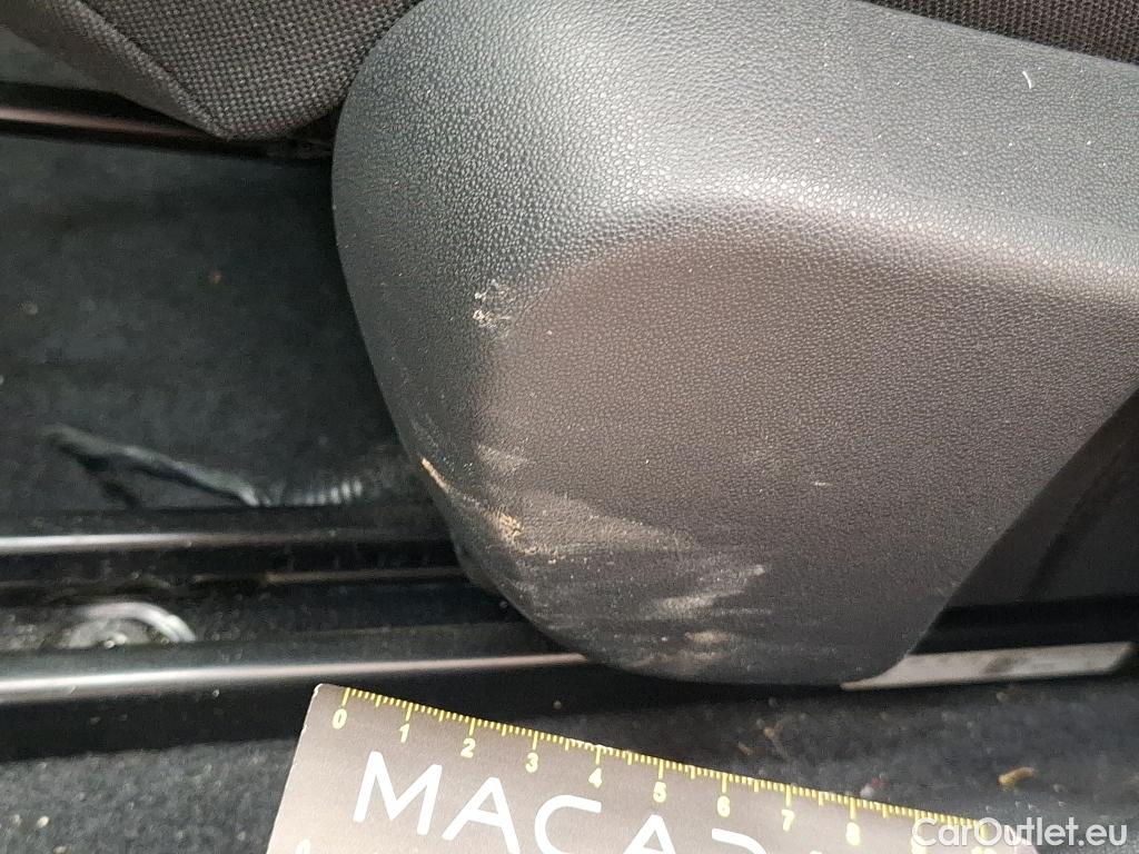  Citroen  C3 CITROEN  Société / 2020 / 5P / Berline / VU PureTech 83 S&S BVM Feel Nav #28