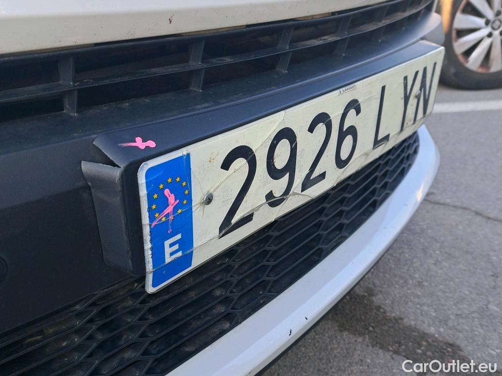  Toyota  C-HR TOYOTA  / 2019 / 5P / todoterreno 2.0 180H Advance #44