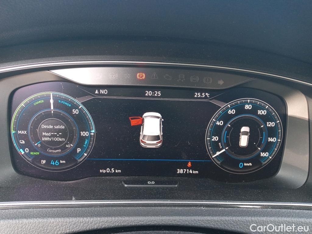  Volkswagen  Golf  VOLKSWAGEN / 2016 / 5P / berlina con portón e-ePower 110 kW (136CV) #34