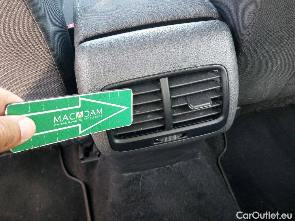  Volkswagen  Golf  VOLKSWAGEN / 2016 / 5P / berlina con portón e-ePower 110 kW (136CV) #13