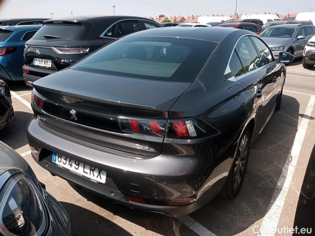  Peugeot  508 PEUGEOT  / 2018 / 5P / berlina con portón 5P Business Line BlueHDi 130 EAT8 (AC) #19