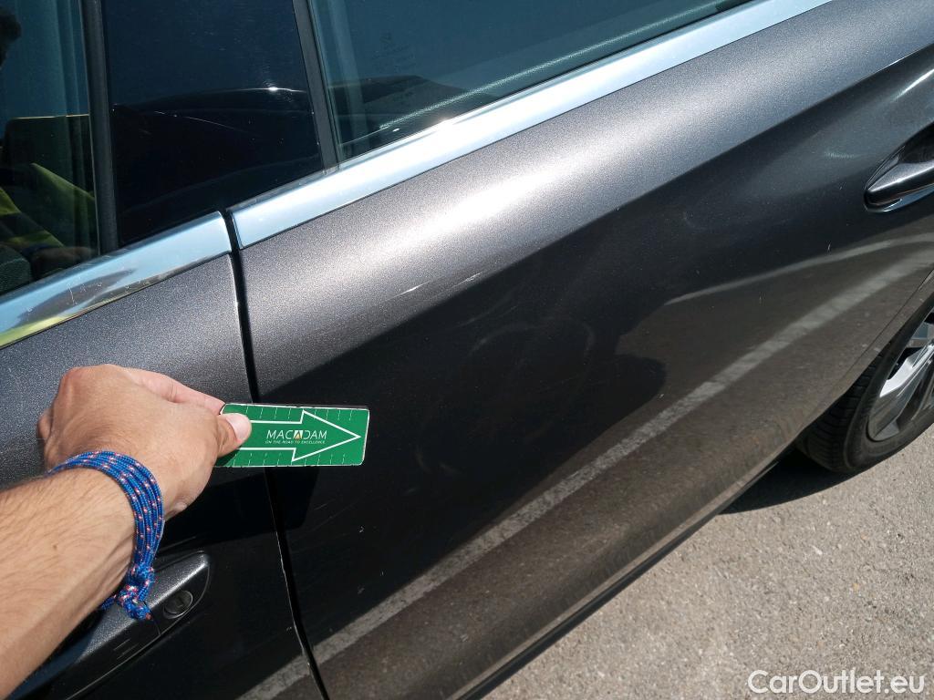  Peugeot  508 PEUGEOT  / 2018 / 5P / berlina con portón 5P Business Line BlueHDi 130 EAT8 (AC) #23