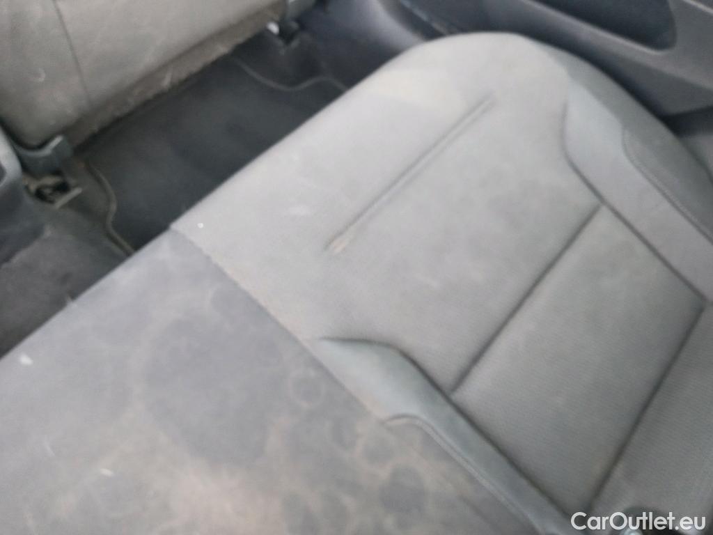  Volkswagen  Golf  VOLKSWAGEN / 2016 / 5P / berlina con portón e-ePower 110 kW (136CV) #18