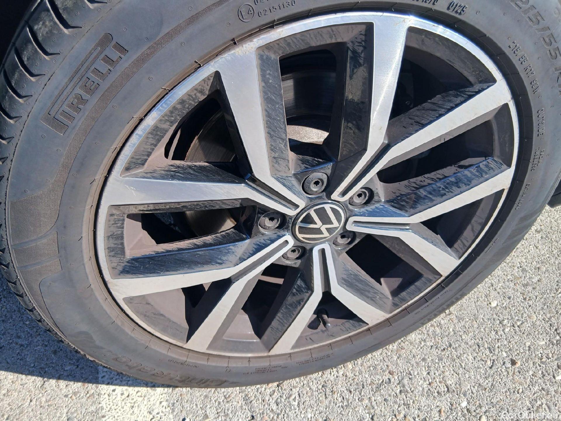  Volkswagen  Passat VOLKSWAGEN  / 2019 / 5P / familiar Variant Executive 2.0 TDI 110kW DSG #30