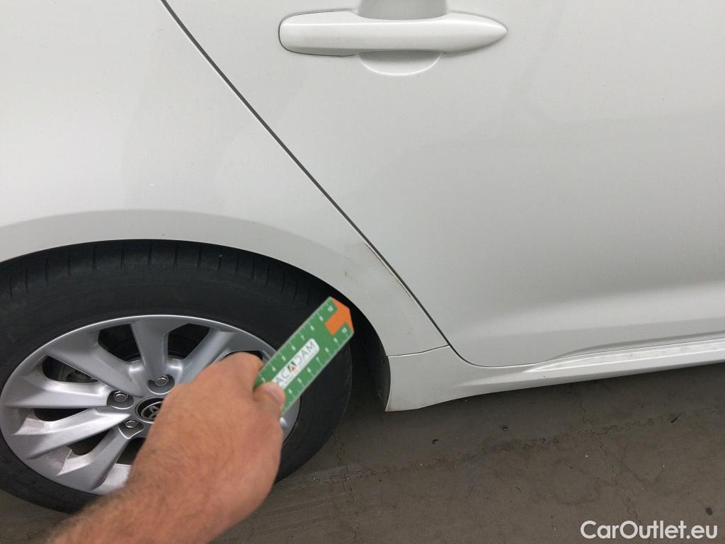  Toyota  Corolla TOYOTA  / 2019 / 4P / sedán 1.8 125H BUSINESS PLUS E-CVT SEDAN #2