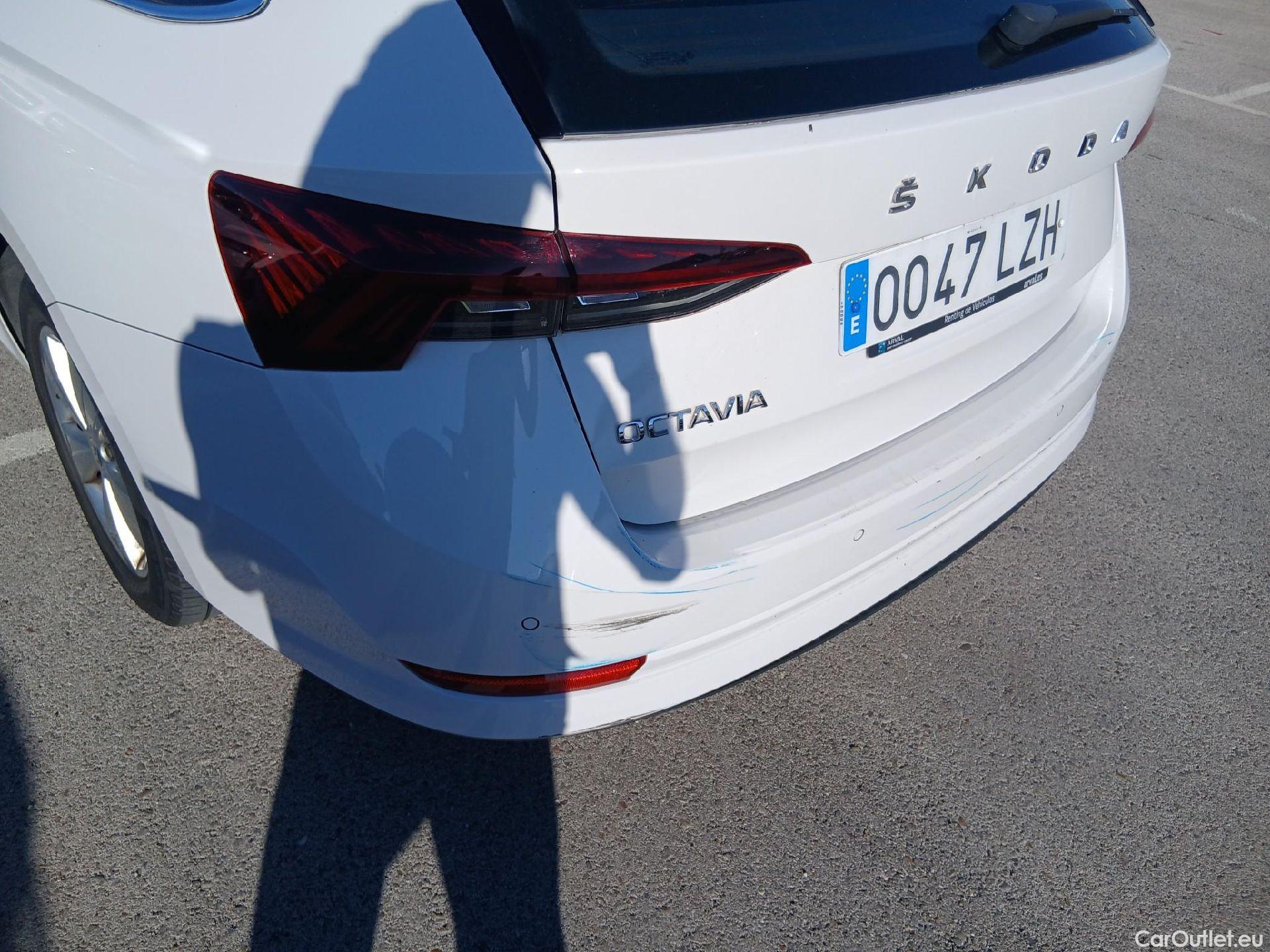  Skoda  Octavia SKODA  / 2020 / 5P / familiar Combi 2.0 TDI 85kW(115CV) DSG Ambition #11