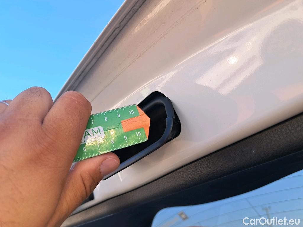  Toyota  C-HR TOYOTA  / 2019 / 5P / todoterreno 2.0 180H Advance #41