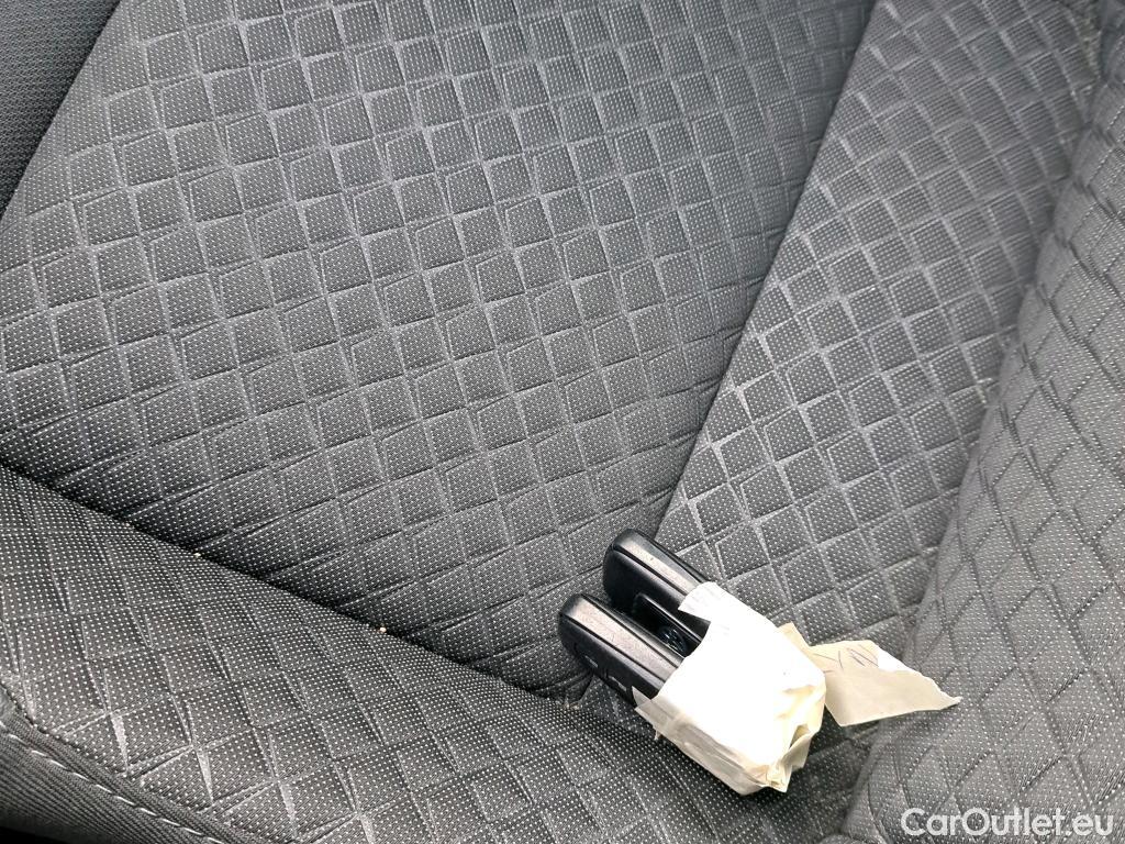  Toyota  C-HR TOYOTA  / 2019 / 5P / todoterreno 2.0 180H Advance #33