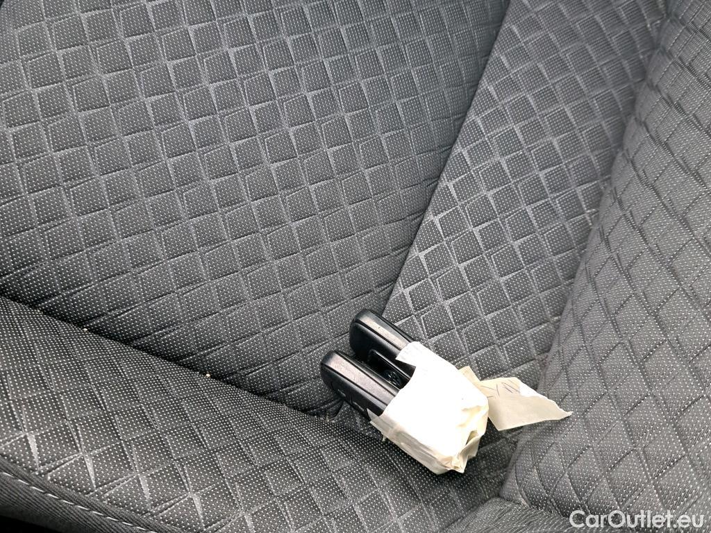  Toyota  C-HR TOYOTA  / 2019 / 5P / todoterreno 2.0 180H Advance #32
