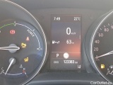  Toyota  C-HR TOYOTA  / 2019 / 5P / todoterreno 2.0 180H Advance #5