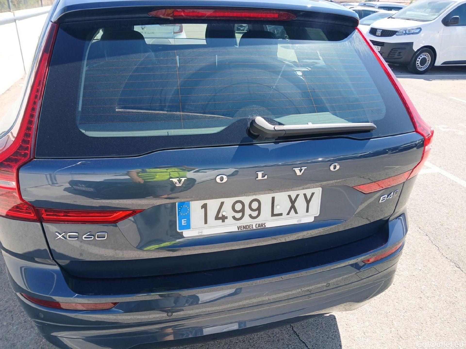  Volvo  XC60 VOLVO  / 2017 / 5P / todoterreno 2.0 B4 D AWD Momentum Pro Auto #23