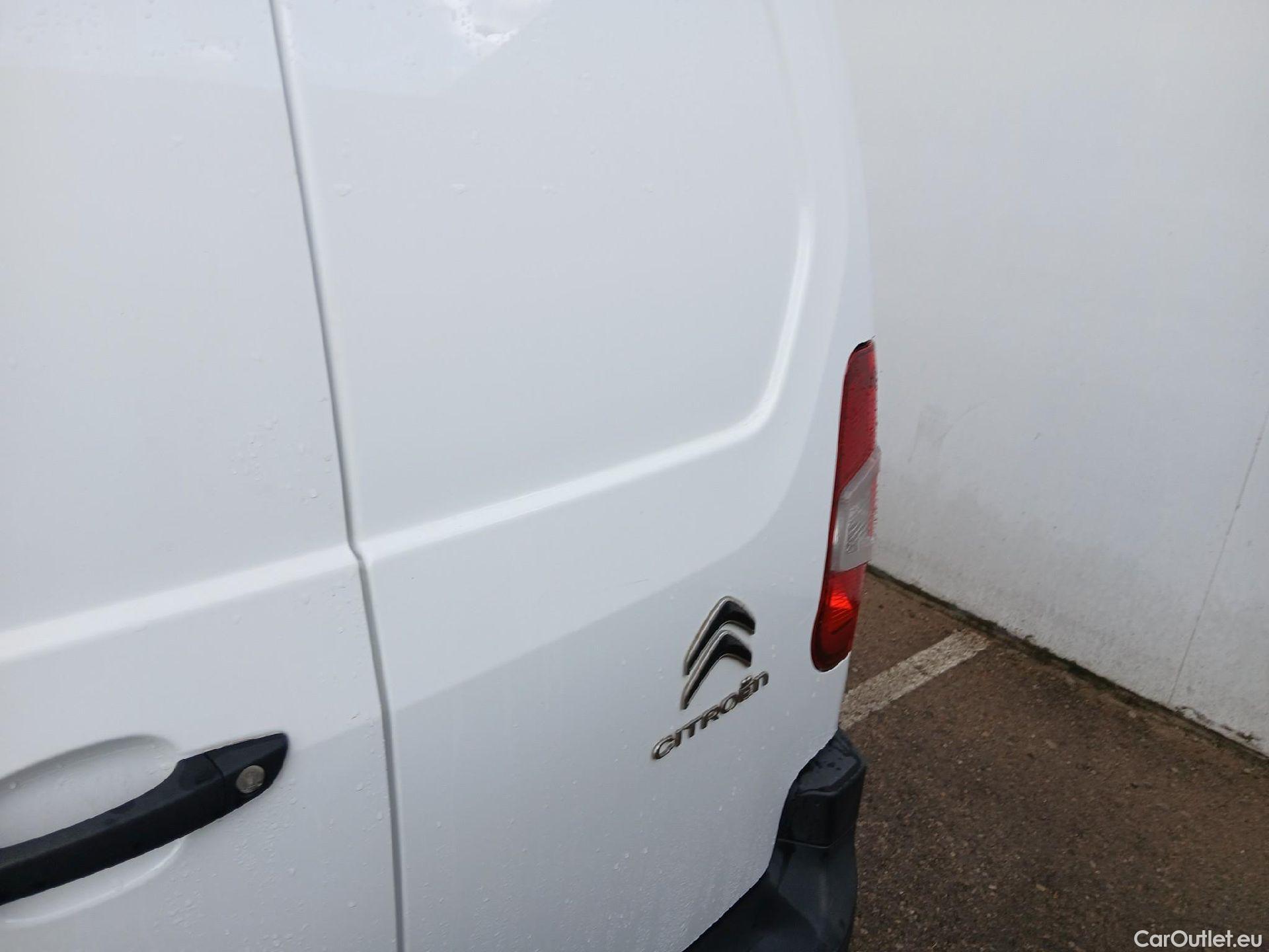  Citroen  Berlingo CITROEN  / 2018 / 3P / furgón derivado de turismo Talla M BlueHDi 100 CONTROL (AC2) #13