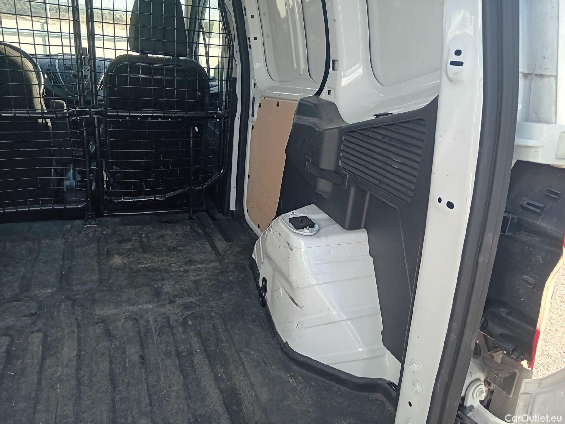  Ford  Transit FORD  Courier/2014/4P/furgón der.turis Van 1.5 TDCi 75kW Trend #7