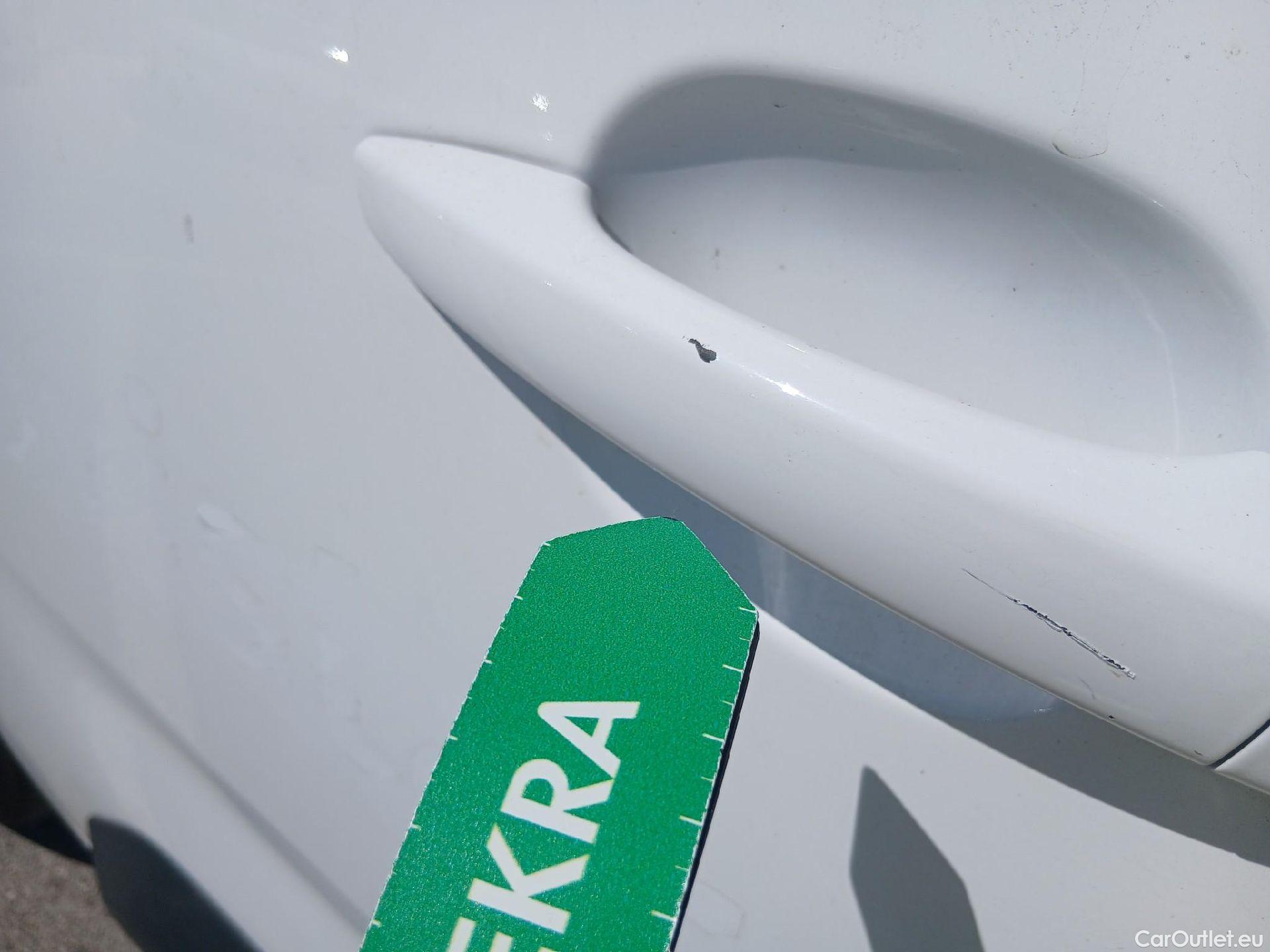  Citroen  Berlingo CITROEN  / 2018 / 4P / furgón derivado de turismo Talla M BlueHDi 100 CLUB (CA) #28