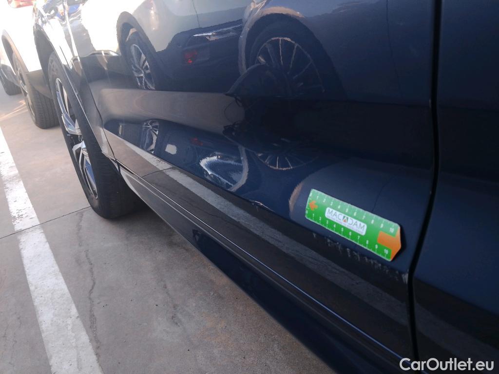  Volvo  XC60 VOLVO  / 2017 / 5P / todoterreno 2.0 B4 D AWD Plus Dark Auto #9