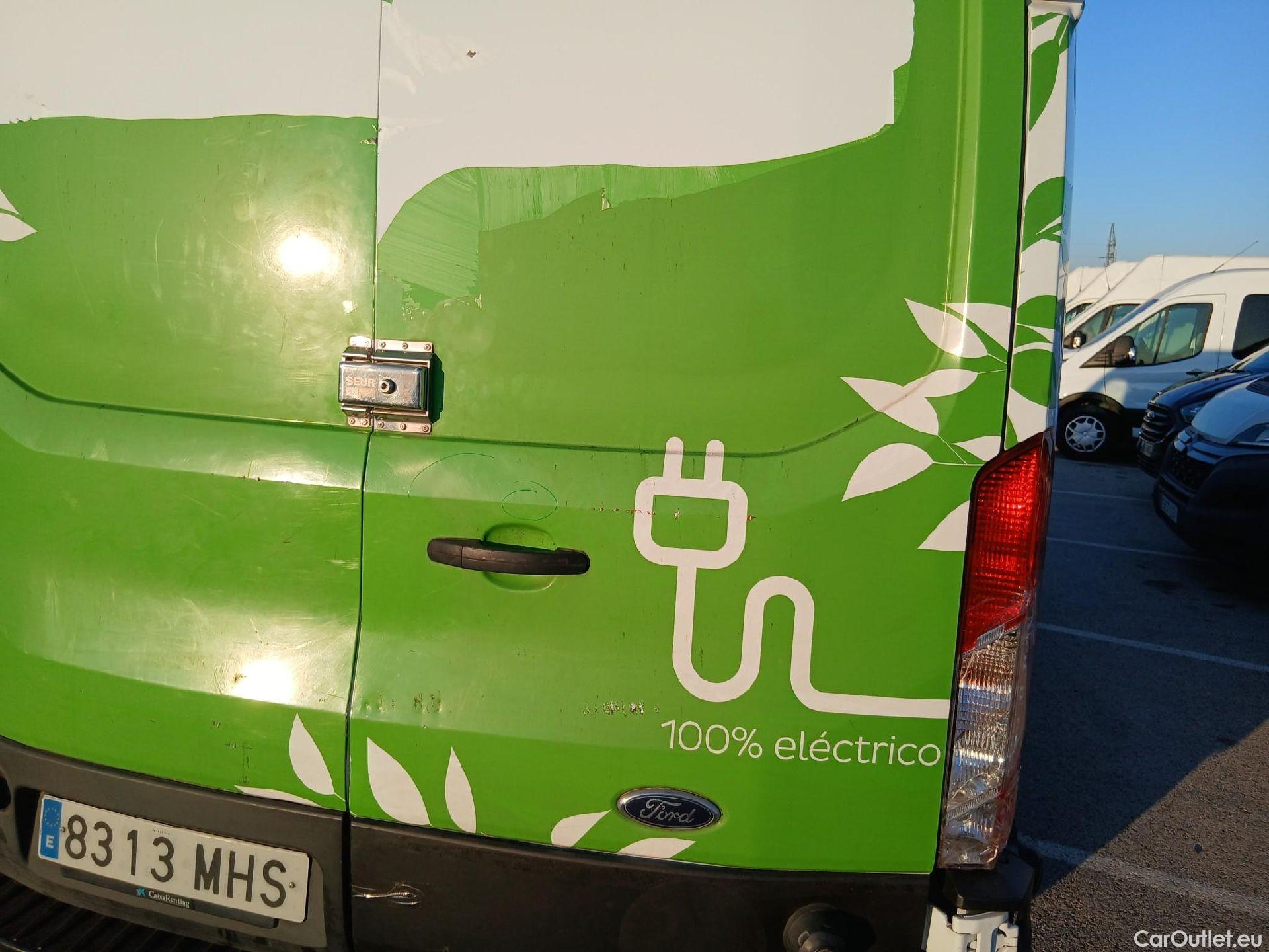  Ford  Transit FORD  / 2013 / 4P / furgón 350 L3 68kWh (184CV) Trend RWD BEV #28
