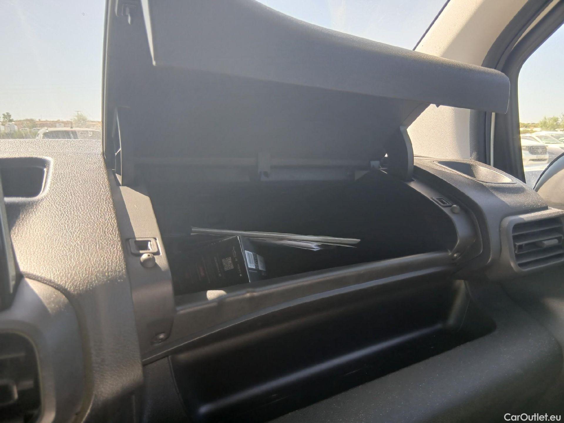  Citroen  Berlingo CITROEN  / 2018 / 4P / furgón derivado de turismo Talla M BlueHDi 100 CLUB (CA) #1