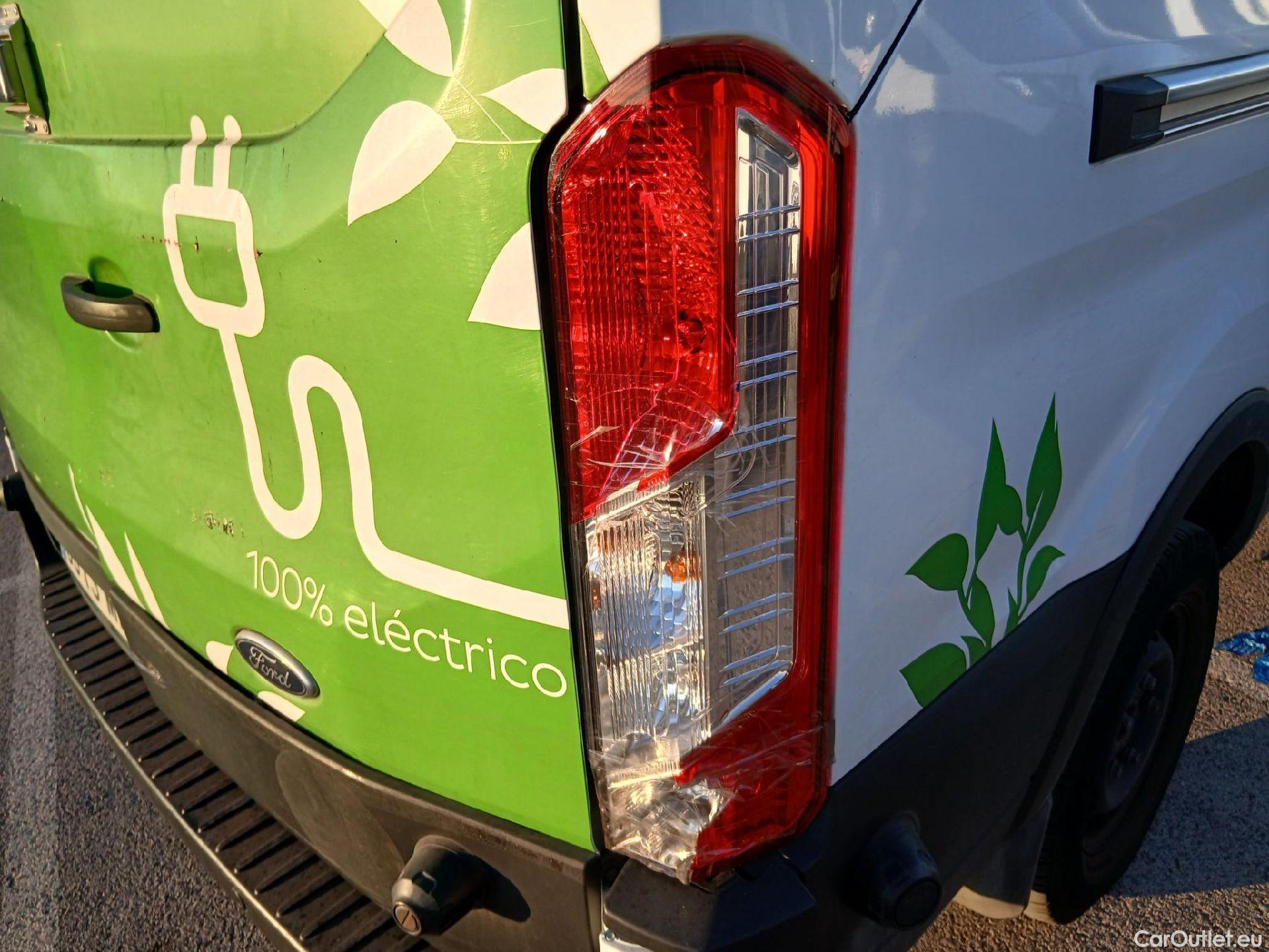  Ford  Transit FORD  / 2013 / 4P / furgón 350 L3 68kWh (184CV) Trend RWD BEV #23