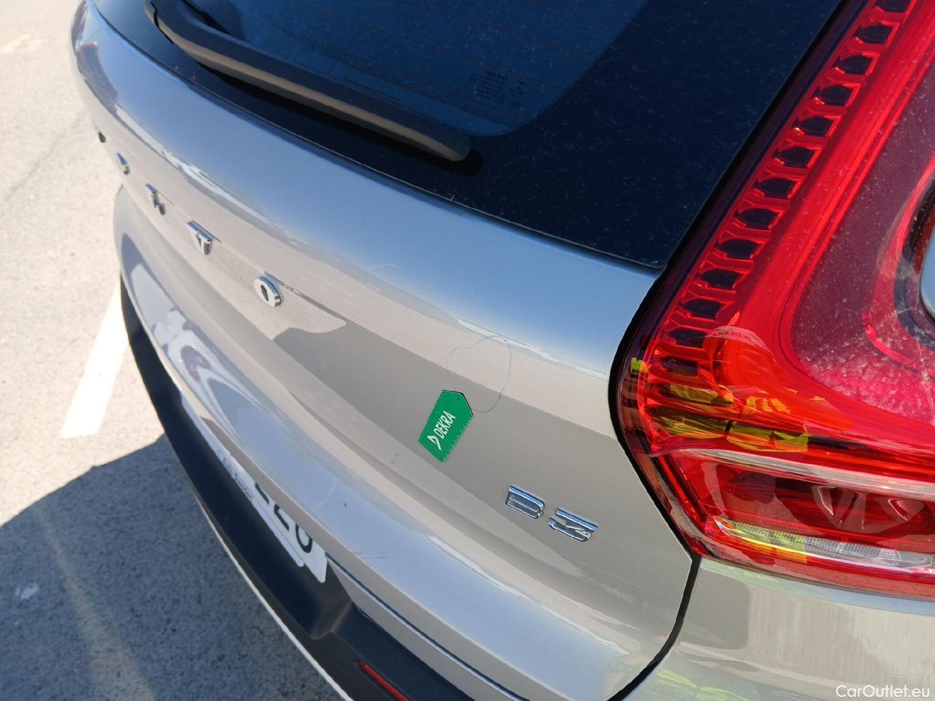  Volvo  XC 40 VOLVO XC40 / 2021 / 5P / todoterreno 2.0 B3 G Core Auto #28