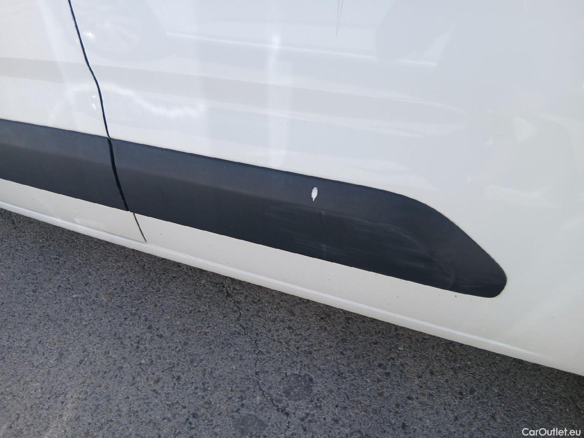  Citroen  Berlingo CITROEN  / 2018 / 4P / furgón derivado de turismo Talla M BlueHDi 100 CLUB (CA) #13