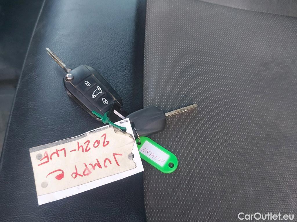  Citroen  Jumpy CITROEN  / 2016 / 4P / furgón ë- Talla M 75 KWh Control  #7