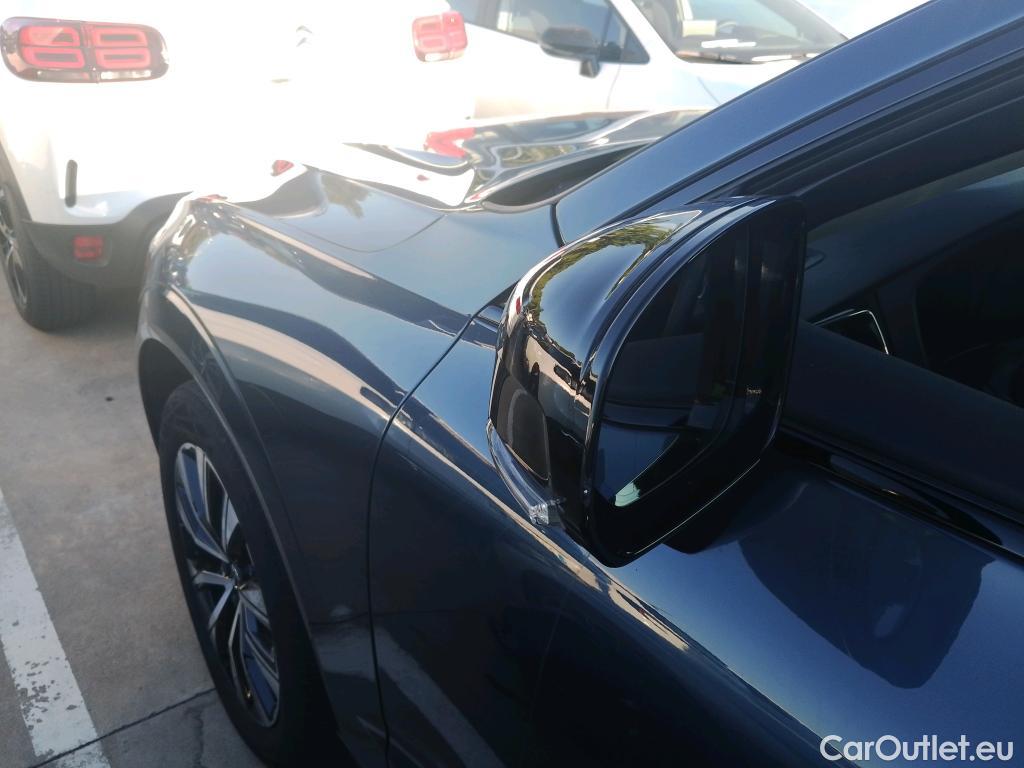  Volvo  XC60 VOLVO  / 2017 / 5P / todoterreno 2.0 B4 D AWD Plus Dark Auto #23