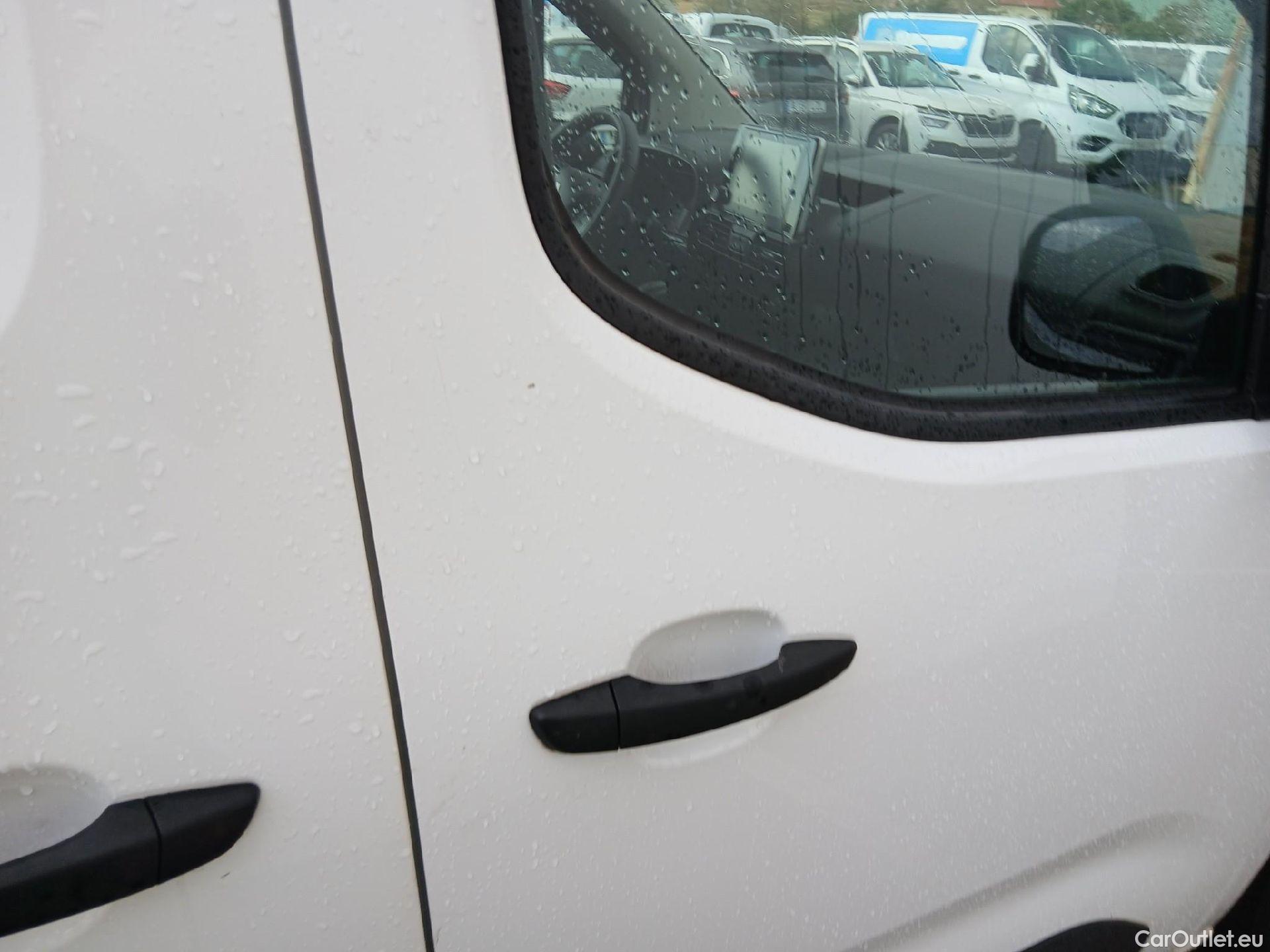  Citroen  Berlingo CITROEN  / 2018 / 3P / furgón derivado de turismo Talla M BlueHDi 100 CONTROL (AC2) #19