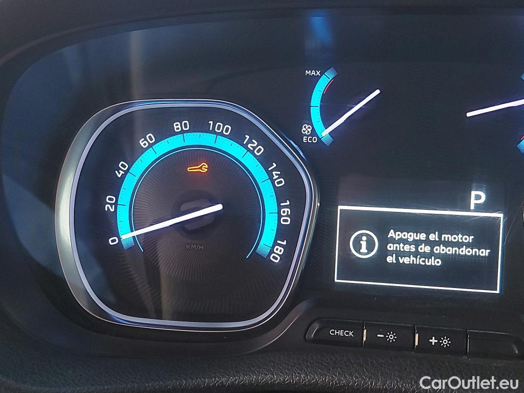  Citroen  Jumpy CITROEN  / 2016 / 4P / furgón ë- Talla M 75 KWh Control  #13