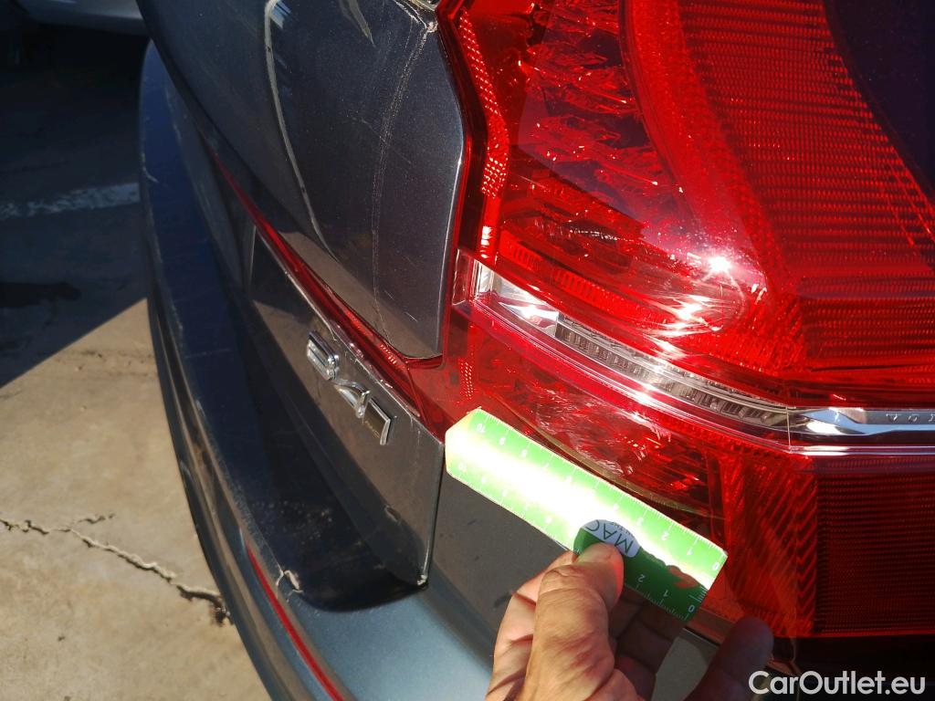  Volvo  XC60 VOLVO  / 2017 / 5P / todoterreno 2.0 B4 D AWD Plus Dark Auto #2