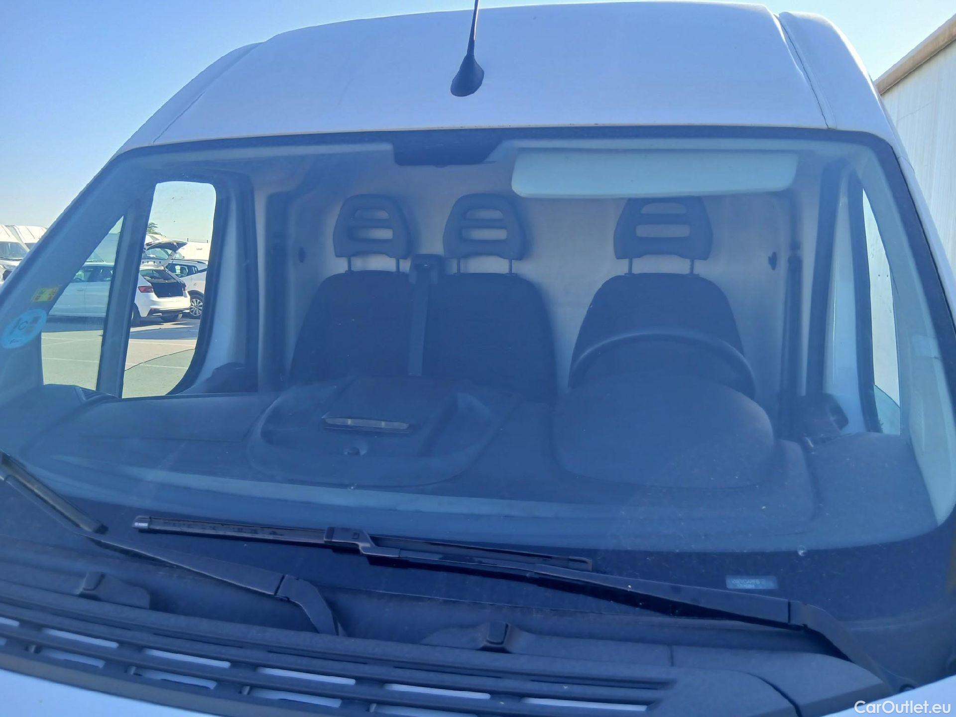  Opel  Movano OPEL  / 2021 / 4P / furgón  Fgón Base L2H2 3.5T 2.2 BHDi 88kW #1