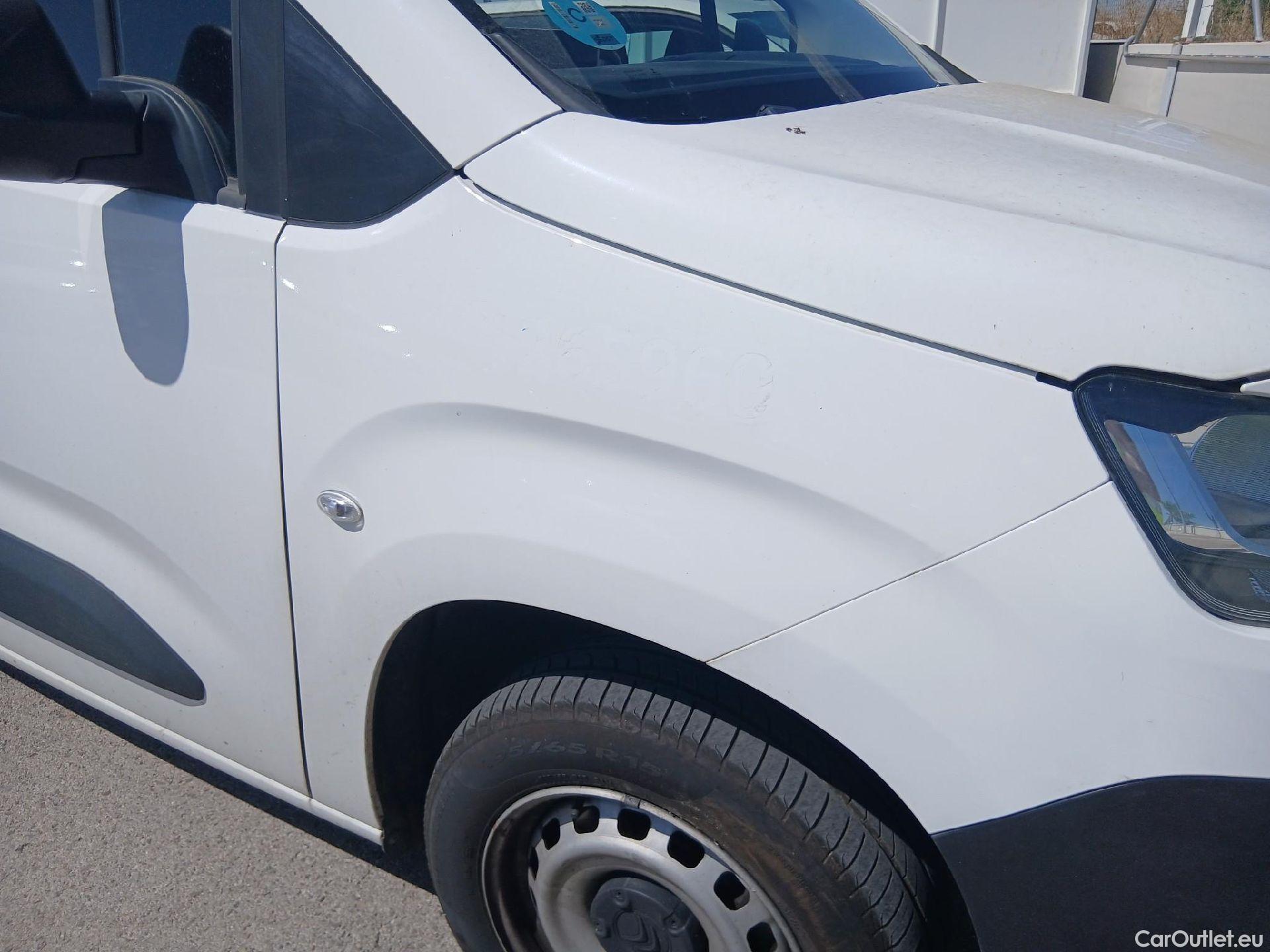  Citroen  Berlingo CITROEN  / 2018 / 4P / furgón derivado de turismo Talla M BlueHDi 100 CLUB (CA) #34