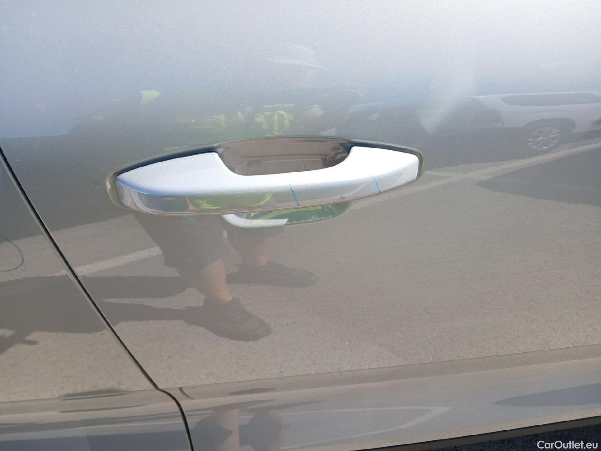  Volvo  XC 40 VOLVO XC40 / 2021 / 5P / todoterreno 2.0 B3 G Core Auto #33