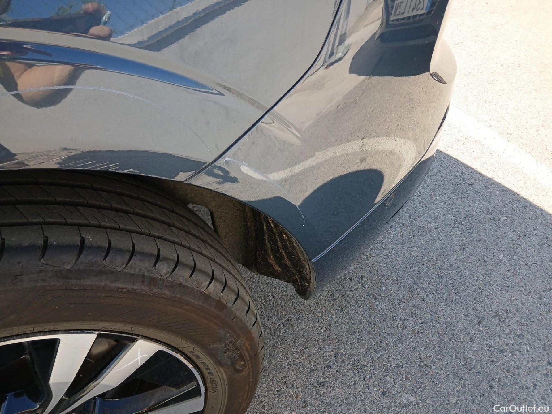  Volvo  XC60 VOLVO  / 2017 / 5P / todoterreno 2.0 B4 D AWD Momentum Pro Auto #26